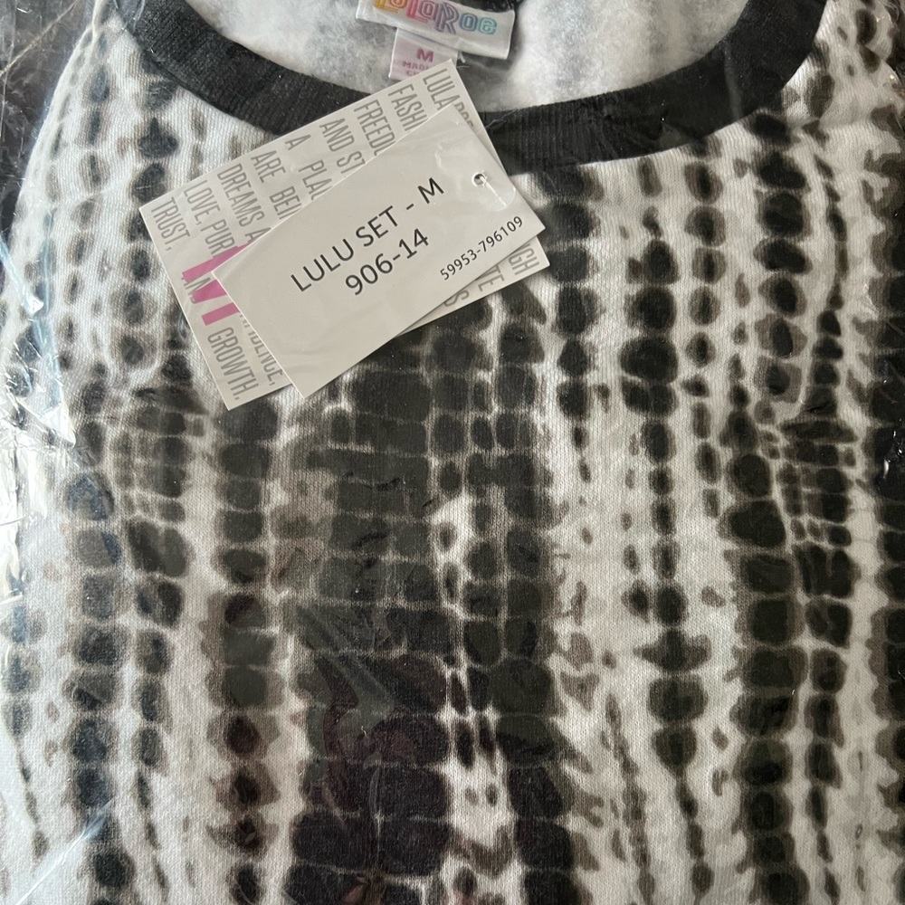 LaLaRoe Lulu Lounge Set, size M, brand new in orig. pkg. with tags